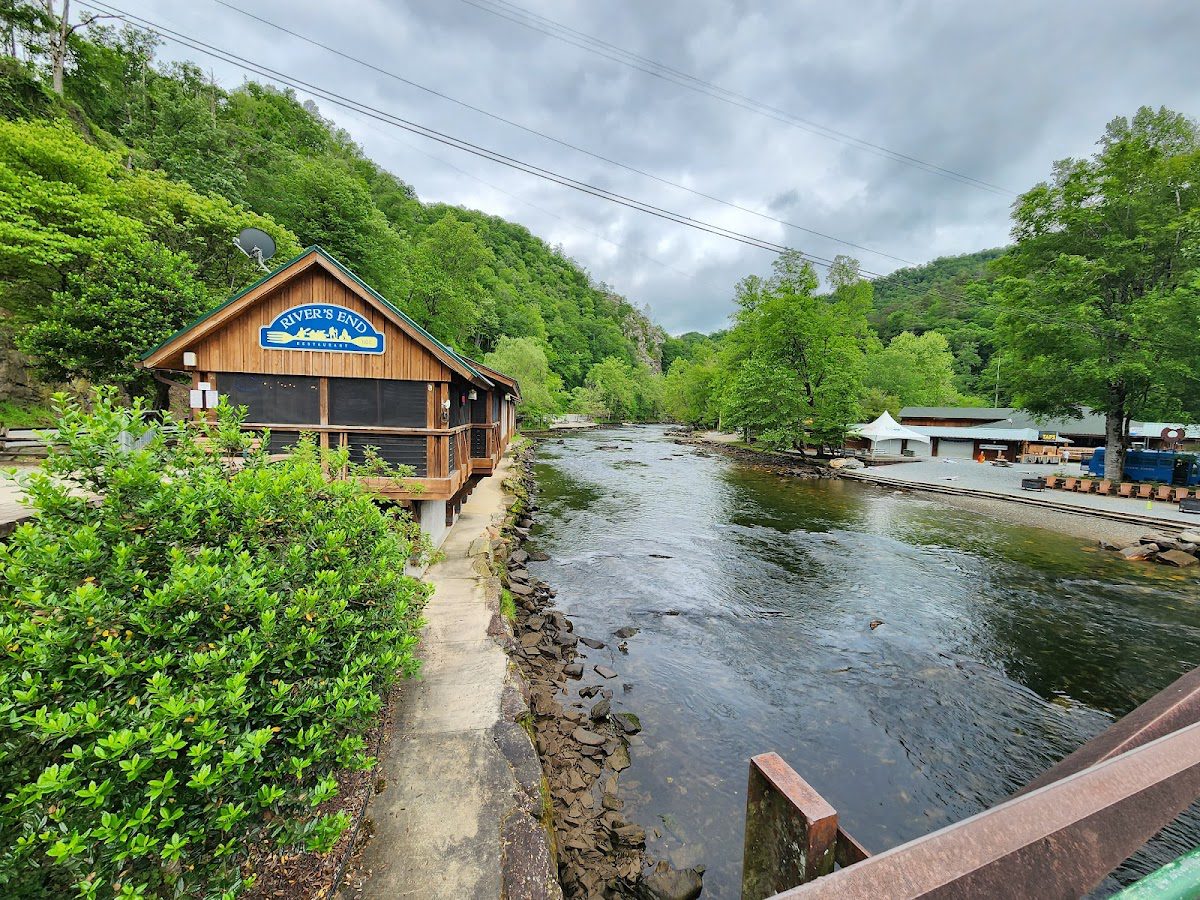 Short and Mid-term Rentals | My Carolina Stay - Lake Nantahala Guide